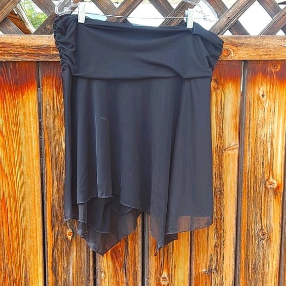 Le Chateau black flowing skirt - Picture 2 of 6